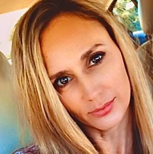 Meet your Posher, Loretta